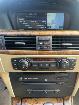 BMW 330xi Touring (E91) – xDrive – 3.0  benzín – Automat - 14