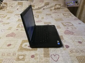 Lenovo. i3 4x2,4 GHz. SSD 128 GB. 15,6“. 8GB. Nová baterka. - 14