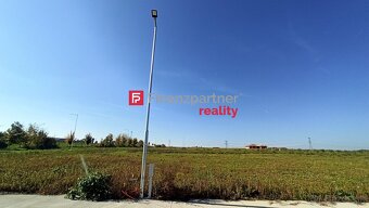 Stavebný pozemok 6,3 áru a 7,2 áru neďaleko NR, TO, HC, PN - 14