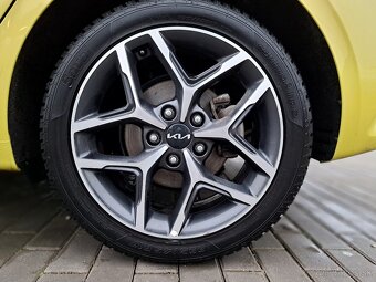Kia Ceed Hatchback, 1.5L, 118kW, 2022 - 14