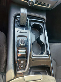 Volvo v60 R-Design 2.0 hybrid 4x4 PHEV - 14