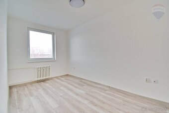 Na predaj 3 izbový byt, 63 m2, lodžia 3 m2, kompletná rekonš - 14