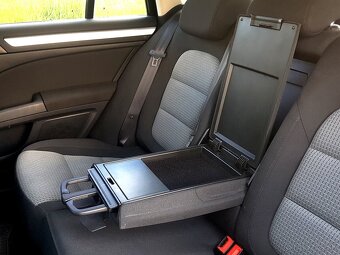 ŠKODA SUPERB COMBI 1.6 TDI CR 77KW  •  03.2012  • Pekný stav - 14