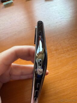 iPhone XS, 64GB, Space Gray - 14