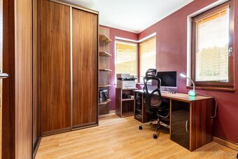 Dvojpodlažný rodinný dom, obec Sokoľ - 14