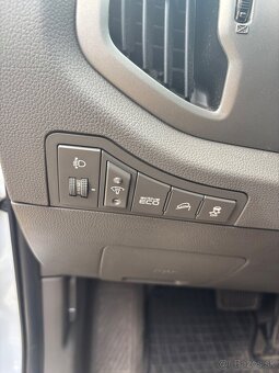 Kia Sportage 2.0 CRDi 4W A/T - 14