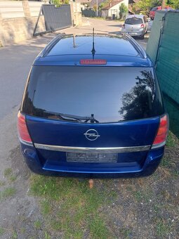 Opel Zafira B 1.8B V CELKU NA ND - 14