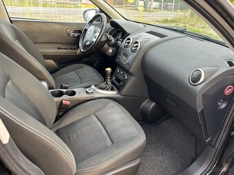 Nissan Qashqai 2.0 benzín 4x4 7 miest - 14