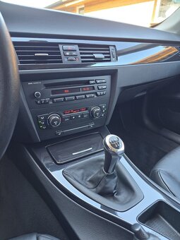 BMW e92 325i (11/2006, N52, 2.5L) - 14