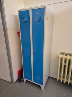 Kancelárske stoly / stoličky / skrinky - 14
