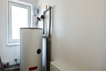 Samostatne stojaci dom v obci Častá - 14