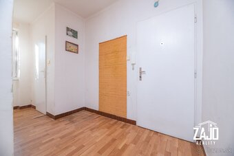2-IZBOVÝ TEHLOVÝ BYT S BALKÓNOM, DLHÉ HONY - 14