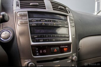 Predám Lexus IS250 2.5 benzín - 14