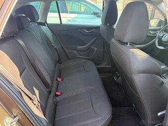 Predám Škodu Kamiq r.v. 2021, 1.0Tsi 81kw., m6 - 14