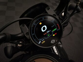 Harley Davidson Sportster S - 14