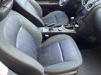 Nissan Qashqai+2 2.0 4x4 - 14
