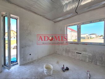 Predáme 5izbový tehlový bungalov Ruskov 126m2, pozemok 620m2 - 14