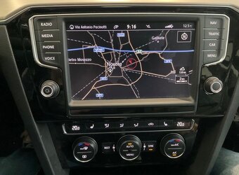 VW Passat B8 Variant 2.0 TDI 110Kw Dsg Led Virtual HIGHLINE - 14
