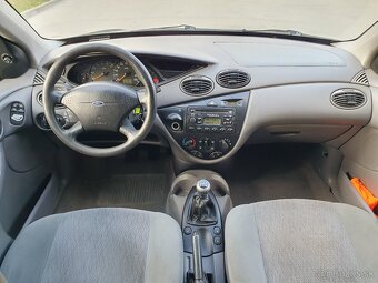 Ford Focus 1.6 74 KW Benzín - 14
