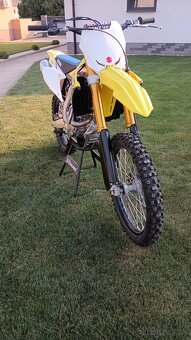 RMZ 450 - 14