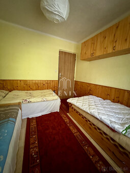 ZNÍŽENÁ CENA -Retro chata na Šugove vhodná na celoročné býva - 14