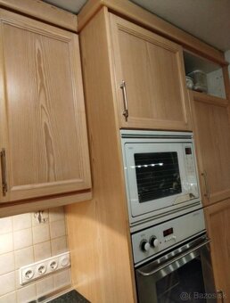 Velká kuchyňská linka z masivu s vestavěnými spotřebiči,5603 - 14