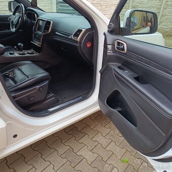 Predám Jeep Grand Cherokee - 14
