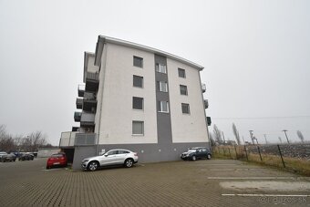 Slovenský Grob: 1 izbový byt s parkovacím státim - 14