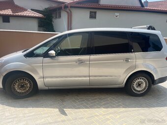 Predám nepojazdné auto Ford Galaxy Ghia - 14