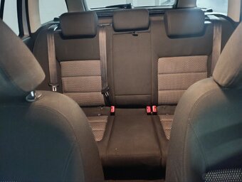 Skoda Octavia SCOUT II 2.0 TDI 4x4 Park. KAMERA
- 14