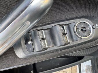 Ford S-Max 2.0 TDCi DPF Titanium A/T 7miest - 14