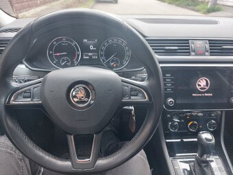 Škoda Superb Combi 2.0 TDI DSG - 14