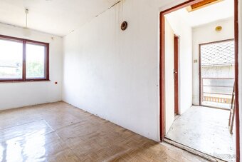 Stavebný pozemok s chatou v obľúbenej obci Rozhanovce - 14