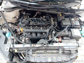 2x Kia rio 1.2 benzín HAVAROVANÉ - 14