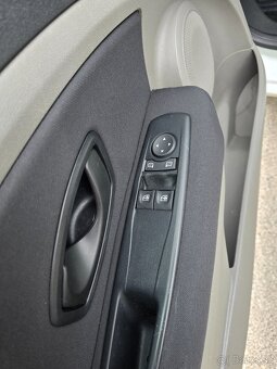 Renault Megane3 2011,1.6benzin 16V 74kw,po1. Majiteľovi - 14