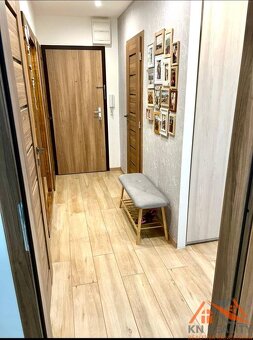 Na predaj krásny zrekonštruovaný 3 izb.byt s dvoma balkónmi  - 14