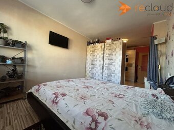 Rodinný dom v Sasinkove, okr. Hlohovec so samostatným vstupo - 14