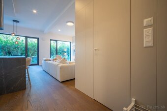 PREDAJ Luxusný 2 izbový byt 74m2 + 41m2 terasa, Staré Mesto - 14