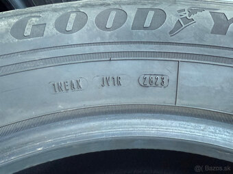 PREDÁM 4 kusy zimné pneumatiky GOODYEAR 255/65 R18 111H - 14