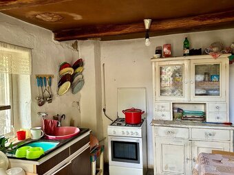 MAĎARSKO - ENCS PEKNÝ TROJIZBOVÝ DOM  S ROZLOHOU 80 M2 A PEK - 14