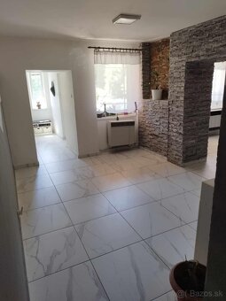 Rodinný dom v pokojnej lokalite v Slavošovciach. - 14