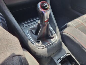 Kožena radiaca paka VW GTD s červenou niťou - 14