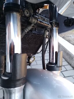 Yamaha FZ400 - 14