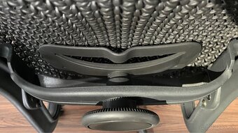 Ergonomická kancelárska stolička Herman Miller Celle - 14