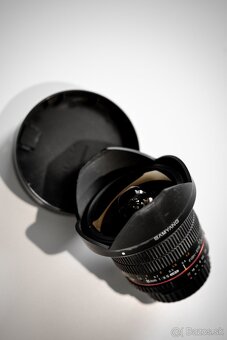 Nikon D7000, Nikkor 35mm 1.8G a 17-55 f/2,8, Samyang 8mm FE - 14