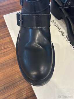 GUESS kožené čižmy - 14