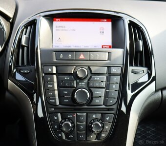 Opel Astra 1.4 Turbo Cosmo - 14