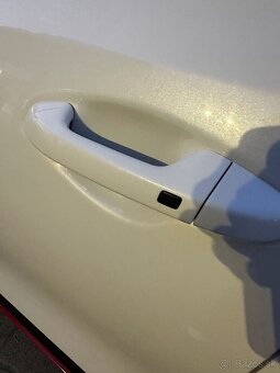 Kia ProCeed GT 1,6T-GDI - 14
