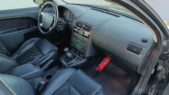 Ford Mondeo Ghia 2.0 TDCi - 14