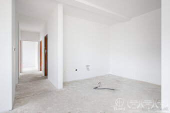 BOSEN | Rodinný dom s dvoma bytovými jednotkami s TEPELNÝM Č - 14